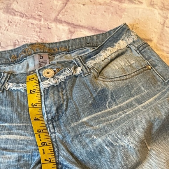 Vintage light Blue Washed Almost Famous Distressed Capri Size 26 - Picture 5 of 12